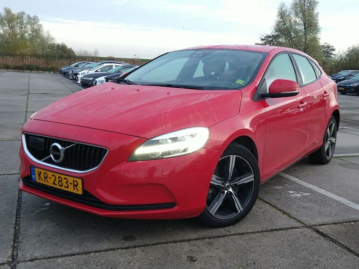 VOLVO V40 2016 yv1mv7480h2402022