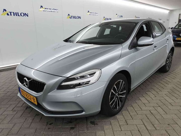 VOLVO V40 2016 yv1mv7480h2411935