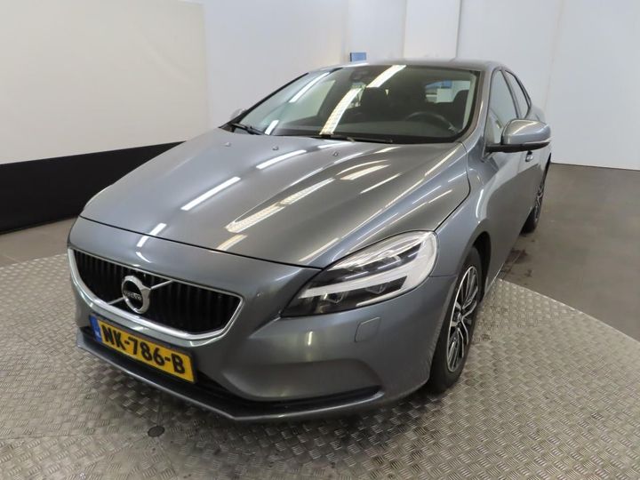 VOLVO V40 2017 yv1mv7480h2421519