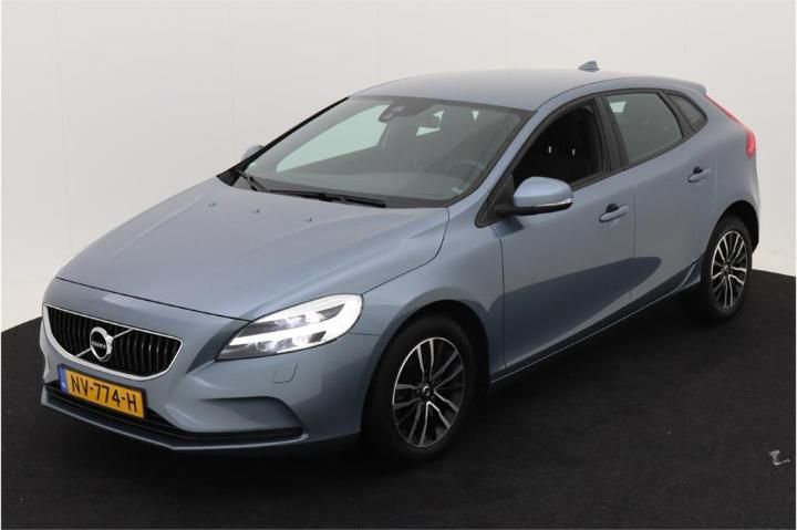 VOLVO V40 2017 yv1mv7480h2441027