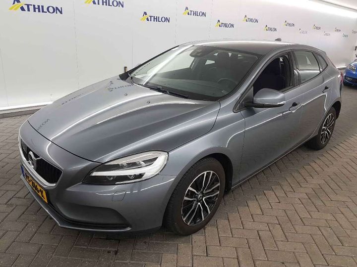 VOLVO V40 2017 yv1mv7480j2444562