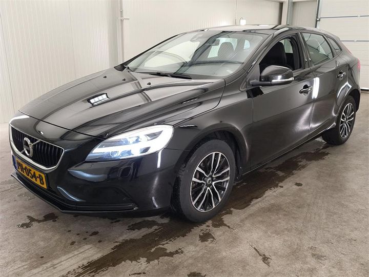 VOLVO V40 2017 yv1mv7480j2445143