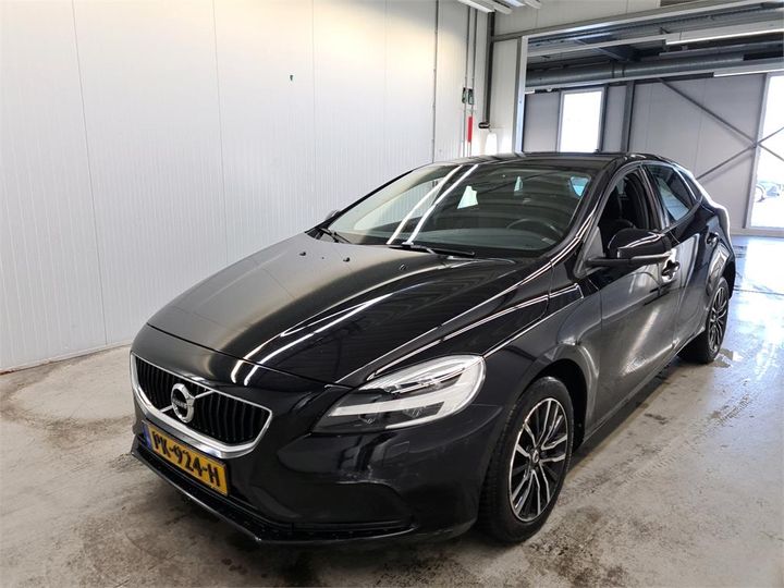 VOLVO V40 2017 yv1mv7480j2449534