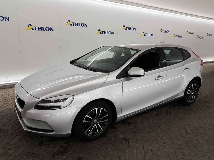 VOLVO V40 2017 yv1mv7480j2451796