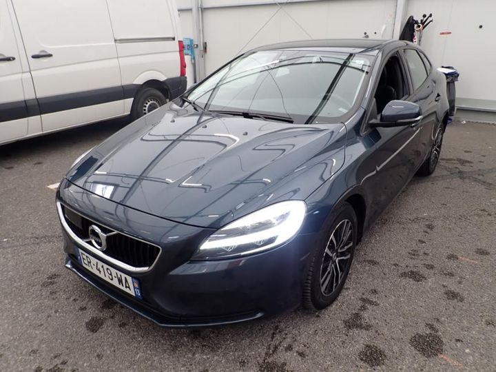 VOLVO V40 2017 yv1mv7480j2453348