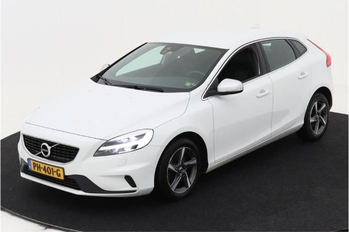 VOLVO V40 2017 yv1mv7480j2453501