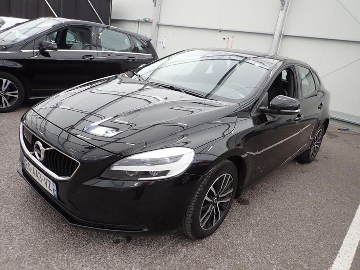 VOLVO V40 2017 yv1mv7480j2455235