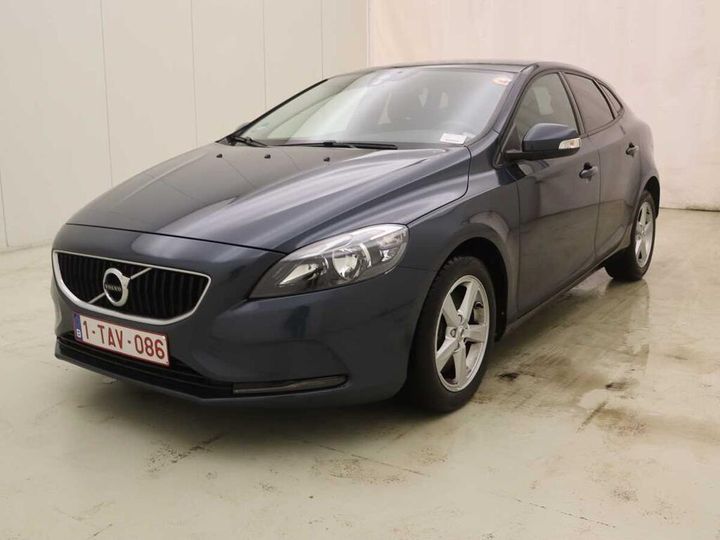 VOLVO V40 2017 yv1mv7480j2456621