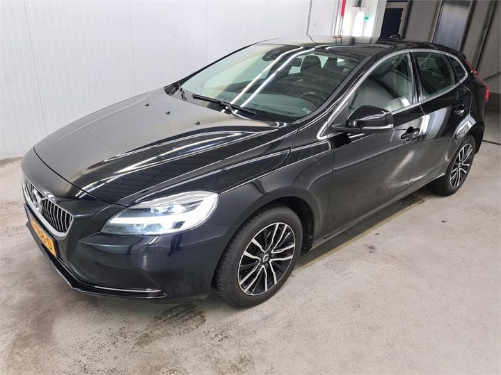 VOLVO V40 2017 yv1mv7480j2462812