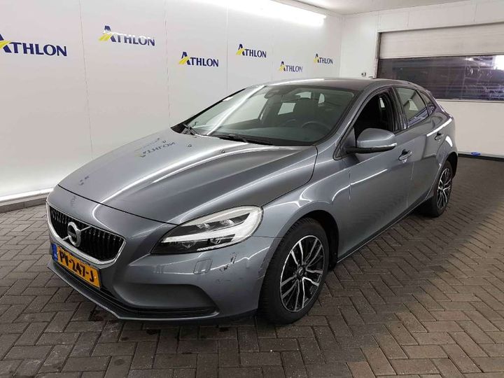 VOLVO V40 2017 yv1mv7480j2467278