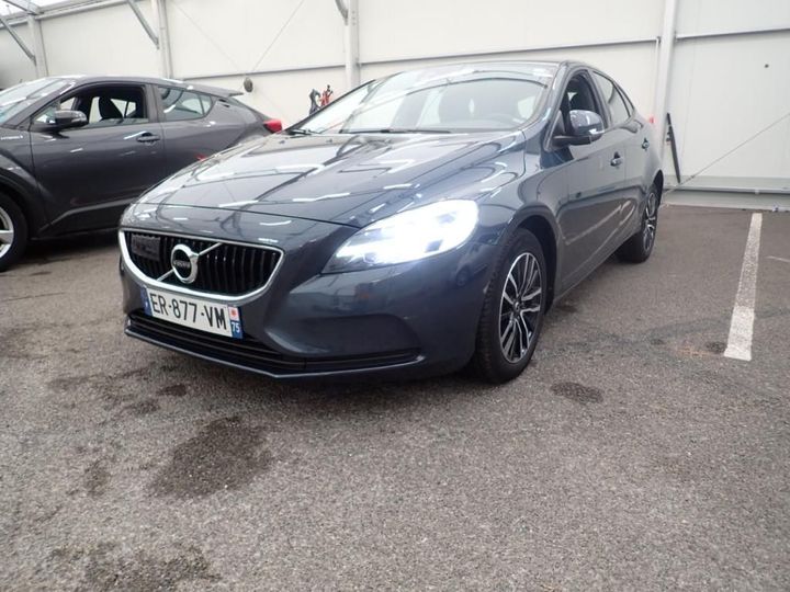 VOLVO V40 2017 yv1mv7480j2473776