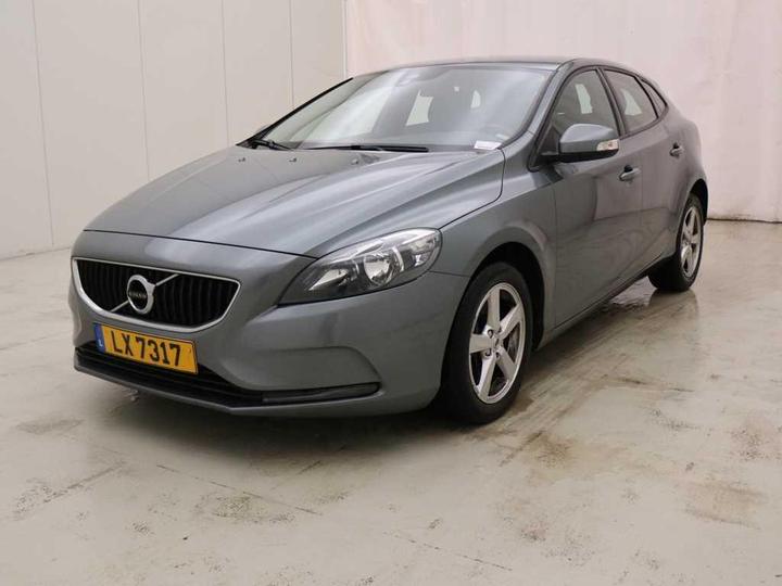 VOLVO V40 2017 yv1mv7480j2474626