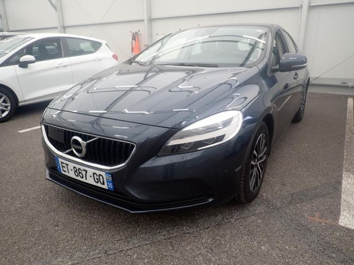 VOLVO V40 2018 yv1mv7480j2494617