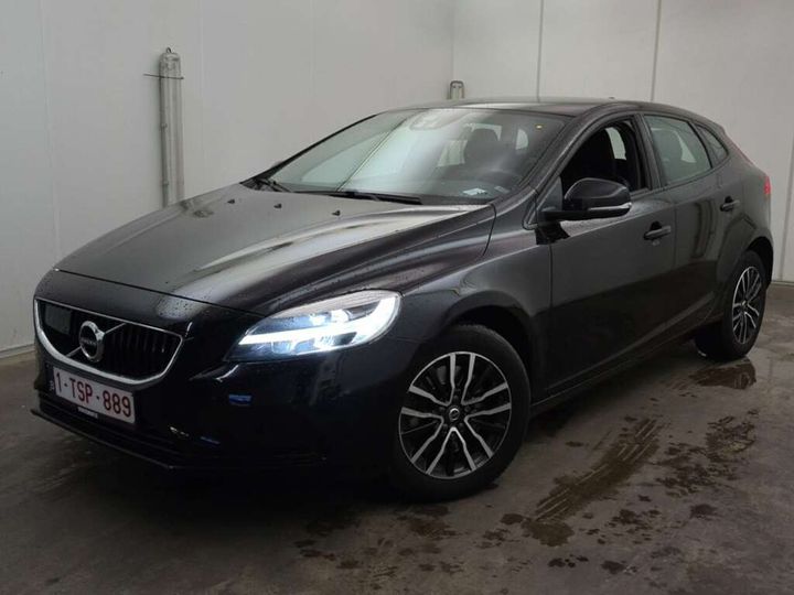 VOLVO V40 2018 yv1mv7480j2497319