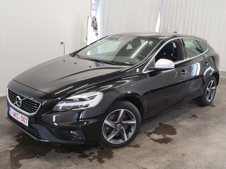 VOLVO V40 2018 yv1mv7480j2503101