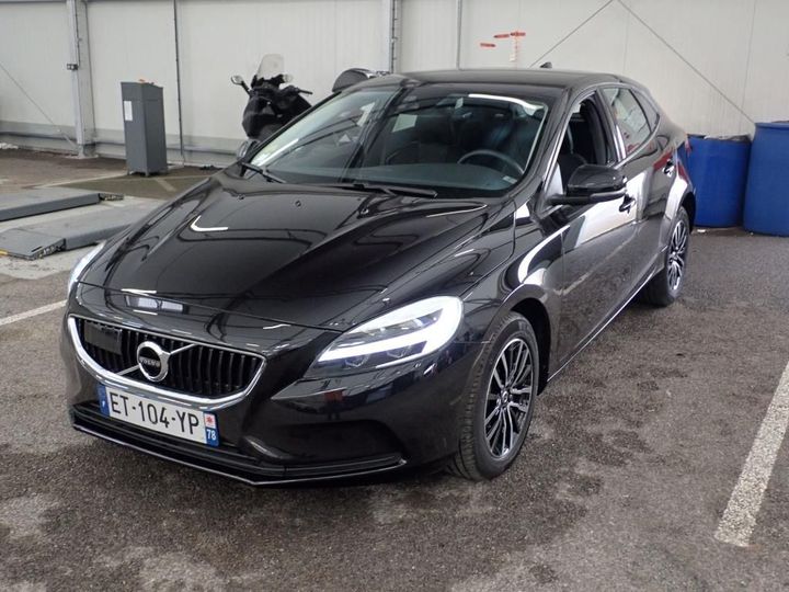 VOLVO V40 2018 yv1mv7480j2504698