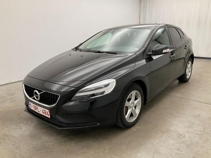 VOLVO V40 HATCHBACK 2018 yv1mv7480j2504781