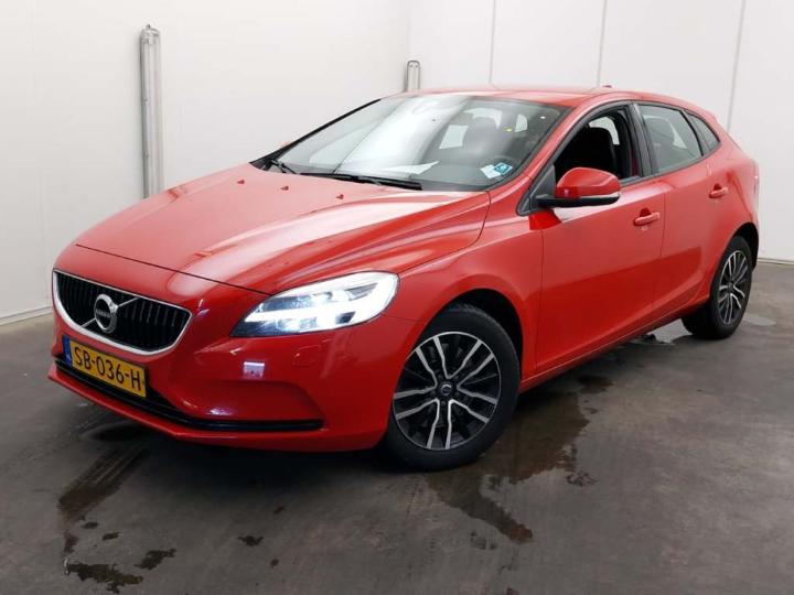 VOLVO V40 2018 yv1mv7480j2505705