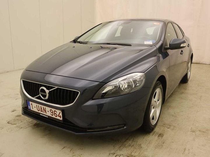 VOLVO V40 2018 yv1mv7480j2508729