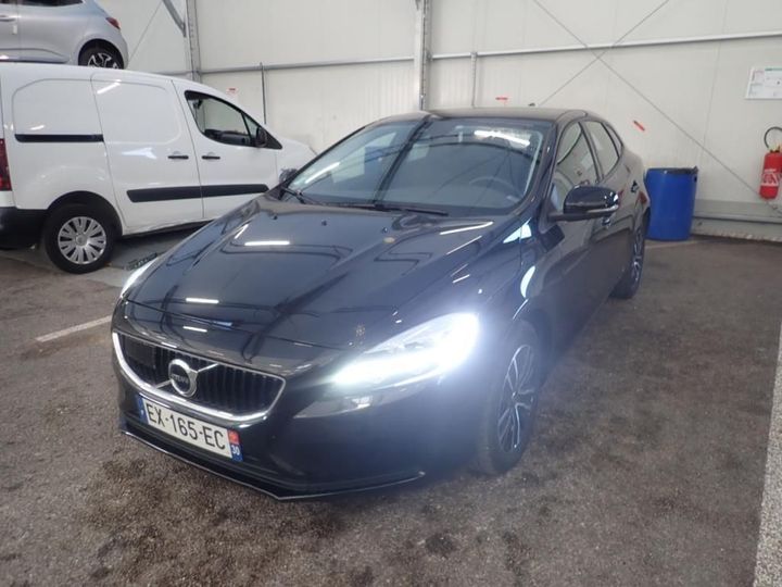 VOLVO V40 2018 yv1mv7480j2511384