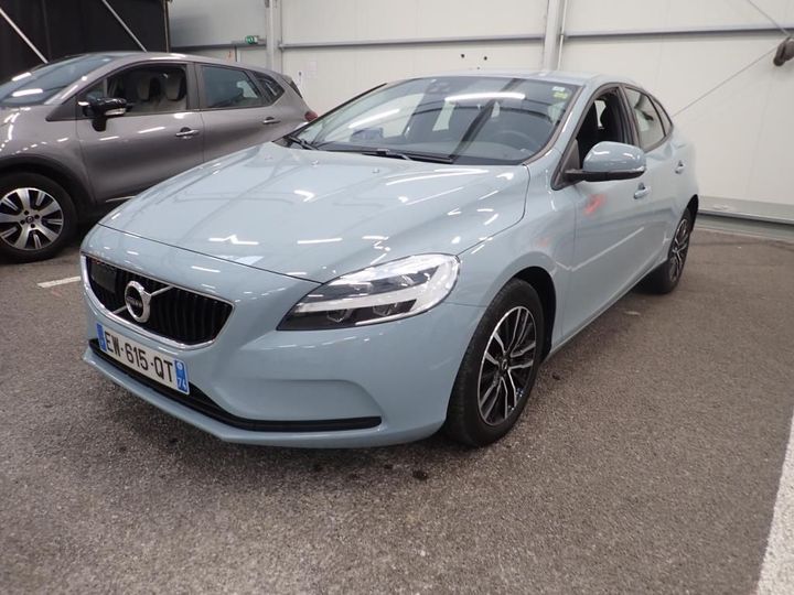 VOLVO V40 2018 yv1mv7480j2512315