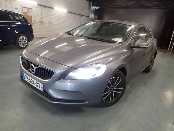 VOLVO V40 2018 yv1mv7480j2515495