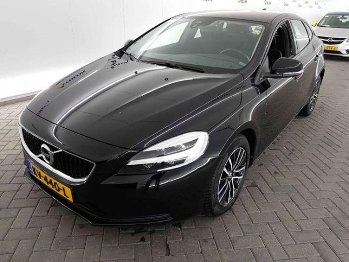 VOLVO V40 2016 yv1mv7481h2407847