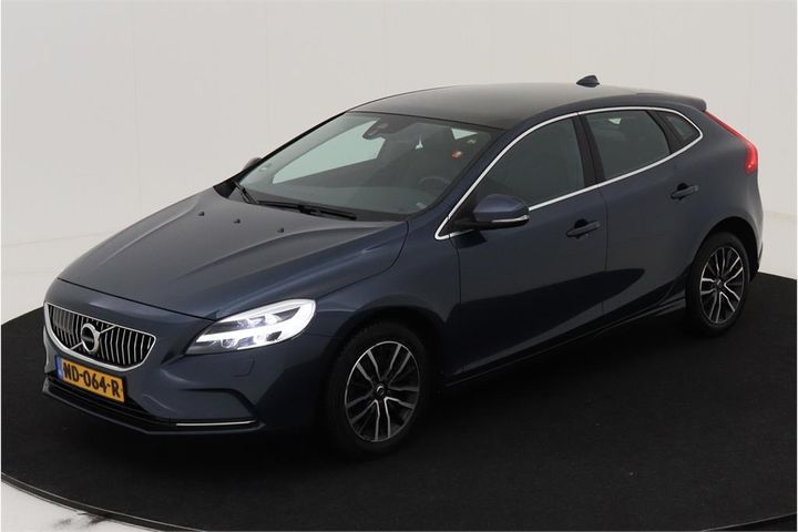 VOLVO V40 2017 yv1mv7481h2408370