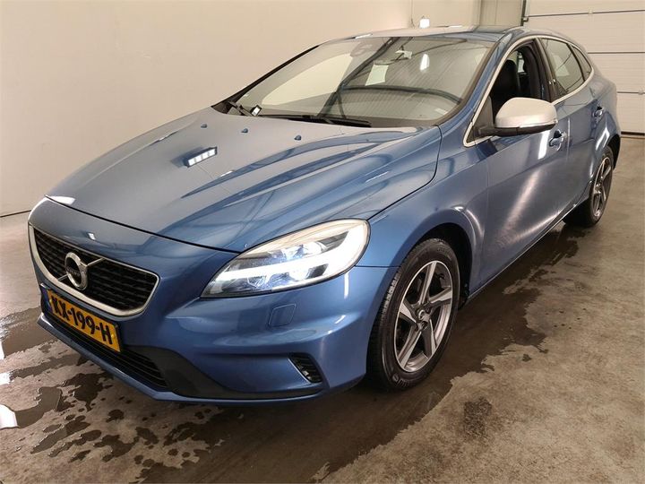 VOLVO V40 2016 yv1mv7481h2408409