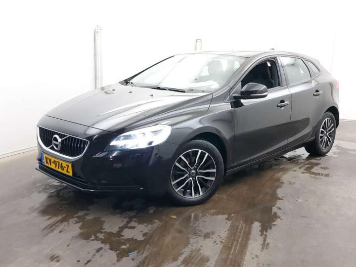 VOLVO V40 2016 yv1mv7481h2408925