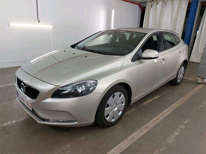 VOLVO V40 2017 yv1mv7481h2413458