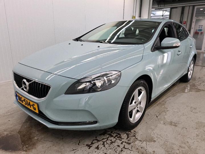 VOLVO V40 2017 yv1mv7481h2413584