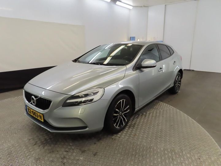 VOLVO V40 2016 yv1mv7481h2413644