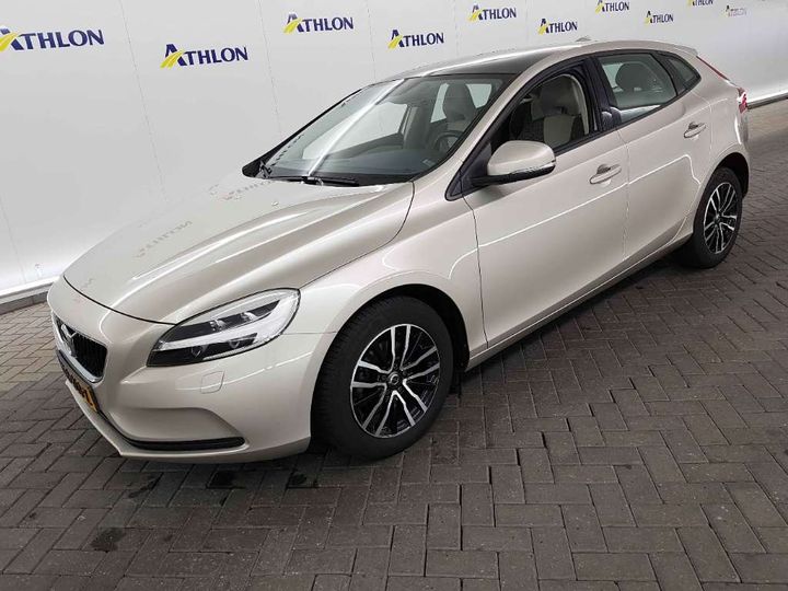 VOLVO V40 2016 yv1mv7481h2413667