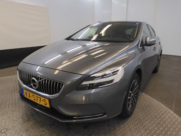 VOLVO V40 2016 yv1mv7481h2413761