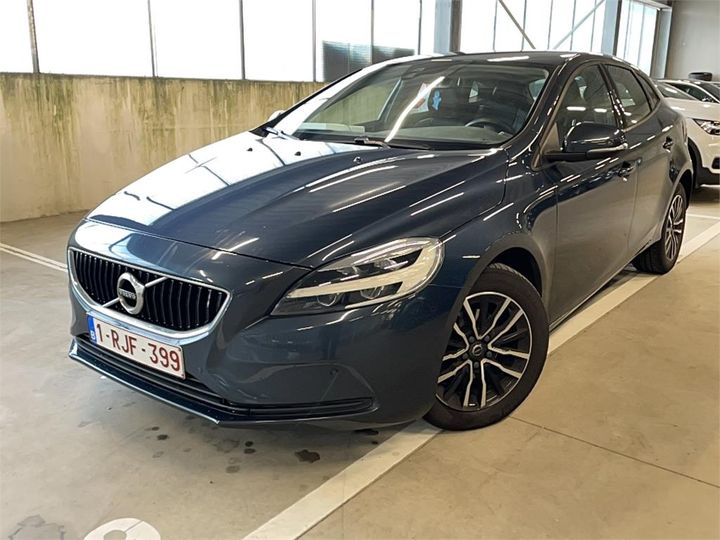 VOLVO V40 2017 yv1mv7481h2415032