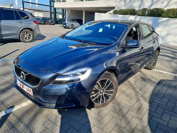 VOLVO V40 2017 yv1mv7481h2415046