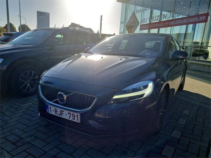 VOLVO V40 2017 yv1mv7481h2415135