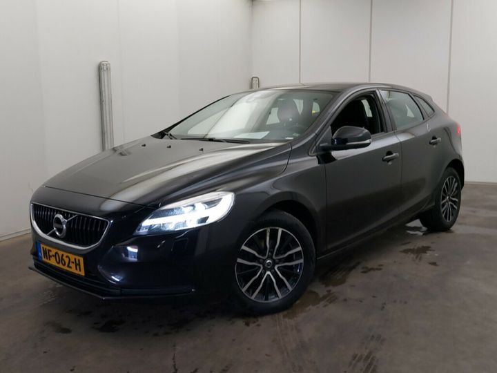 VOLVO V40 2017 yv1mv7481h2416855