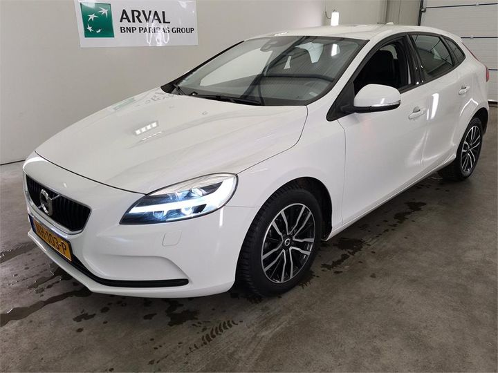 VOLVO V40 2017 yv1mv7481h2417007