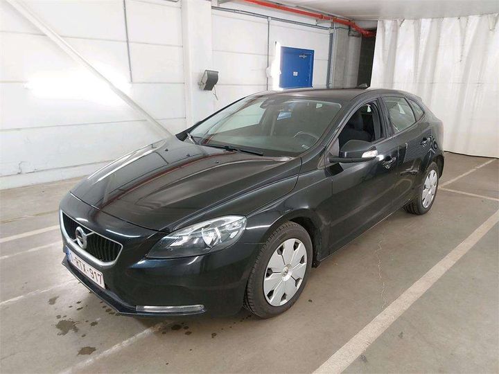 VOLVO V40 2017 yv1mv7481h2417786