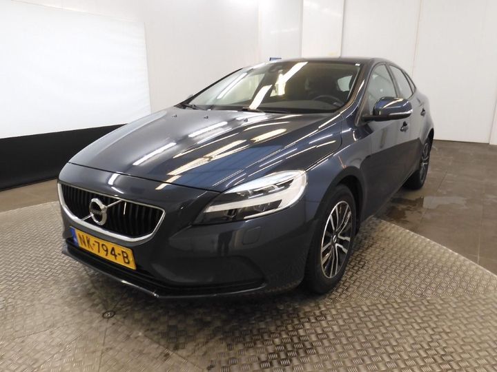 VOLVO V40 2017 yv1mv7481h2418786