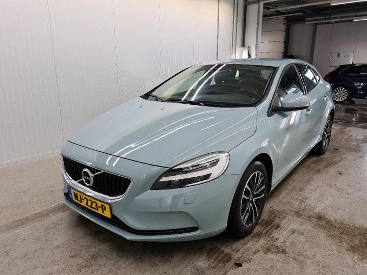 VOLVO V40 2017 yv1mv7481h2420981