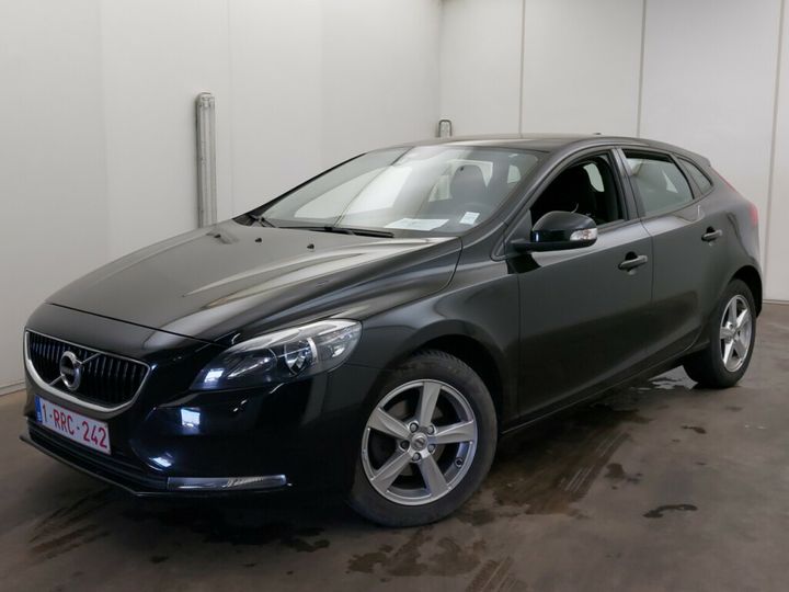 VOLVO V40 2017 yv1mv7481h2422500