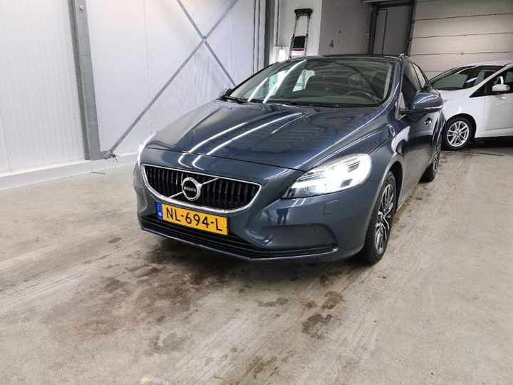 VOLVO V40 2017 yv1mv7481h2423976