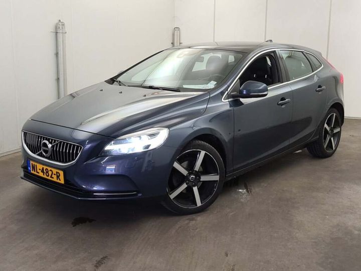 VOLVO V40 2017 yv1mv7481h2426264