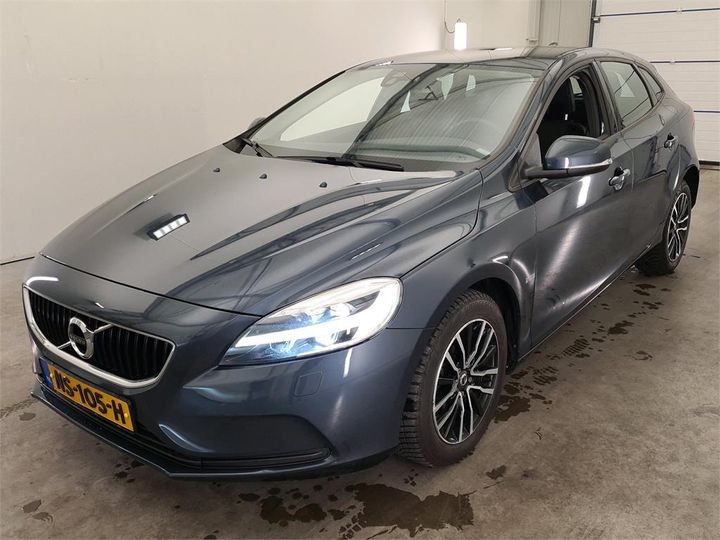 VOLVO V40 2017 yv1mv7481h2429011