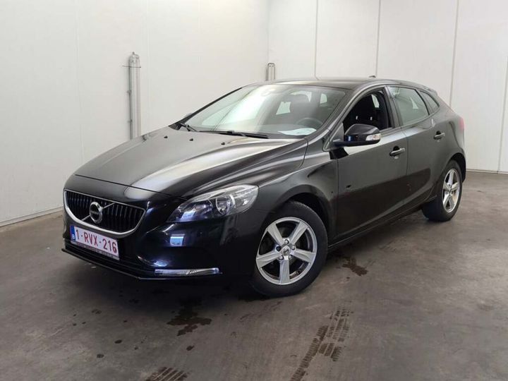 VOLVO V40 2017 yv1mv7481h2429590