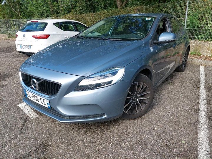 VOLVO V40 2017 yv1mv7481h2433771