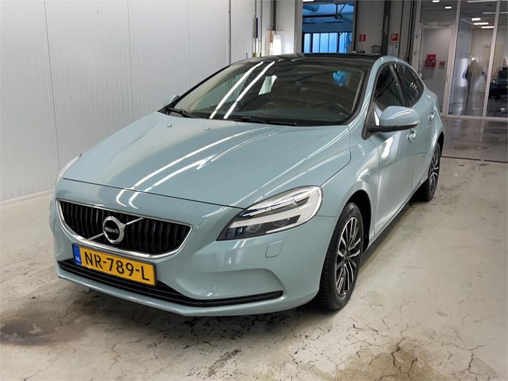 VOLVO V40 2017 yv1mv7481h2434111